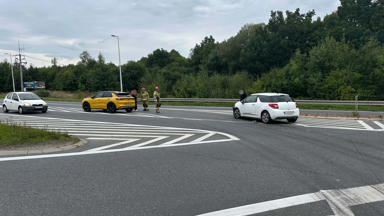 Kłodzko - kolizja na DK8 i Warty - Zdjęcie główne