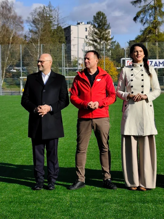 Kłodzko. Otwarto nowe boisko za 13,5 mln zł! Obiekt z certyfikatem FIFA QUALITY PRO [zdjęcia]