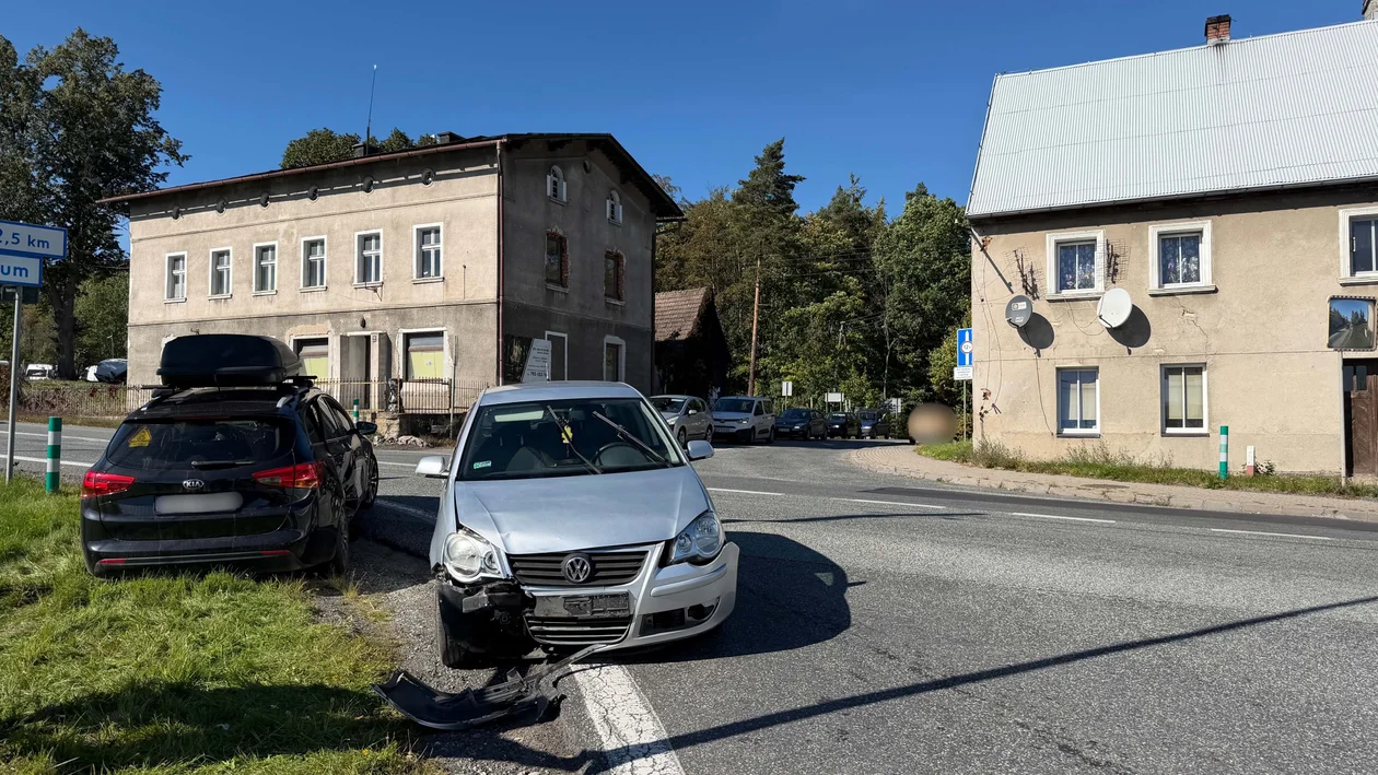 Polanica Zdrój - kolizja na DK8 - Zdjęcie główne