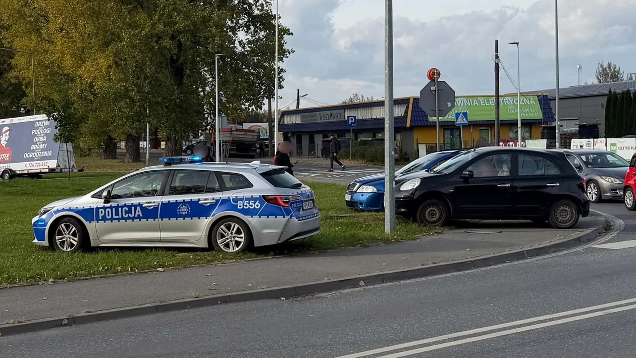 Kłodzko - kolizja na Objazdowej - Zdjęcie główne