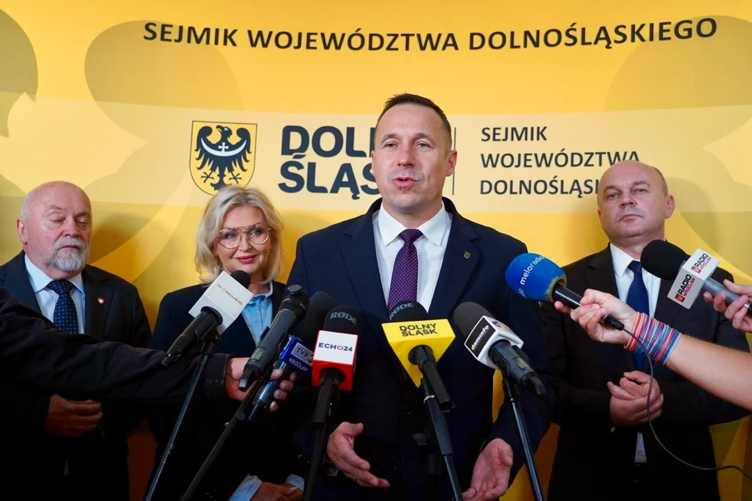 Trwa nabór do Młodzieżowego Sejmiku Województwa Dolnośląskiego - Zdjęcie główne