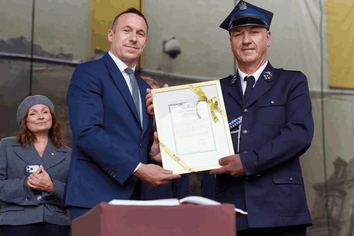 Sztandar dla strażaków z OSP Kłodzko. Ważna uroczystość w rocznicę powodzi