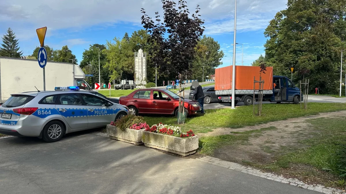 Kłodzko - kolizja na rondzie